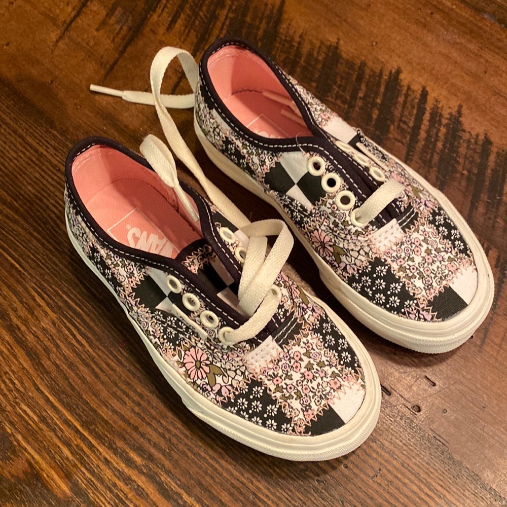 Brand New Girl’s Vans
